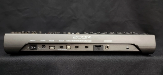 Zoom - LIVETRAK L-12 2