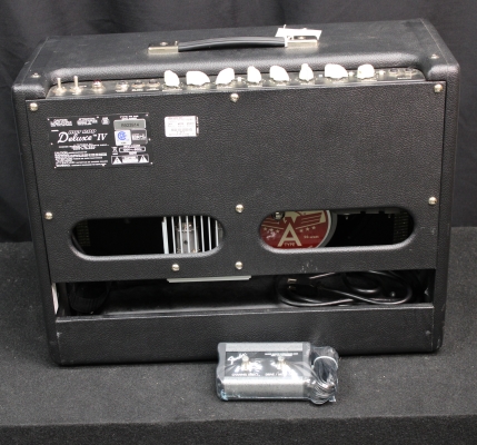 Fender - Hot Rod Deluxe IV 2