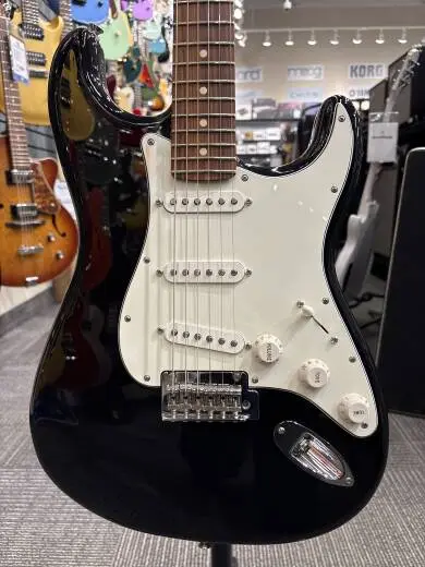 Fender - Player Stratocaster 2