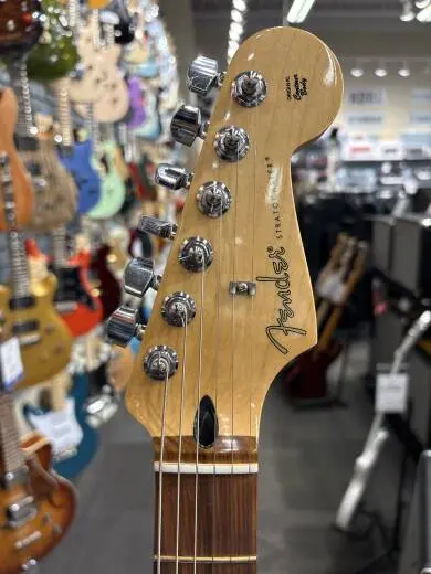 Fender - Player Stratocaster 2