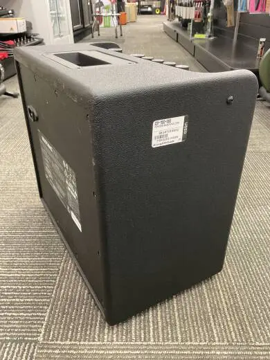 Fender - Mustang LT25 2