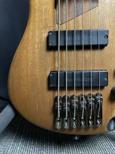 Ibanez Prestige SR-3006E 6-String bass 2