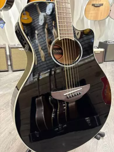 Yamaha - APX Acoustic Electric 2