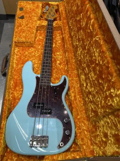Fender American Vintage II Precision Bass 2