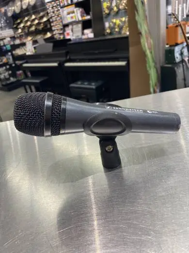 Sennheiser - E835