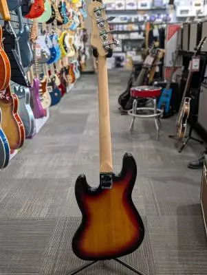 Squier - Affinity Jazz Bass - 3-Tone Sunburst 2