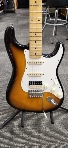 Fender - JV Mod 50's Strat HSS 2TS 2