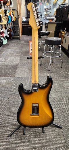 Fender - JV Mod 50's Strat HSS 2TS 2