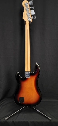 Fender - Player Plus P Bass 3 Tone Sunburst 2