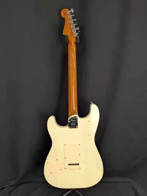 Fender - Uptown Strat - Static White 5