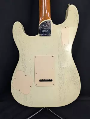 Fender - Uptown Strat - Static White 6