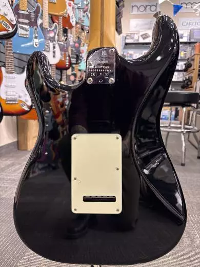 Fender - American Pro II Stratocaster 2
