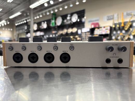 Universal Audio - UA-VOLT476P 2