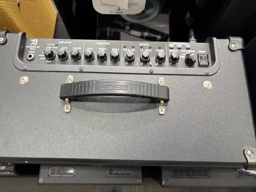 BOSS - Katana 50 MK2 2