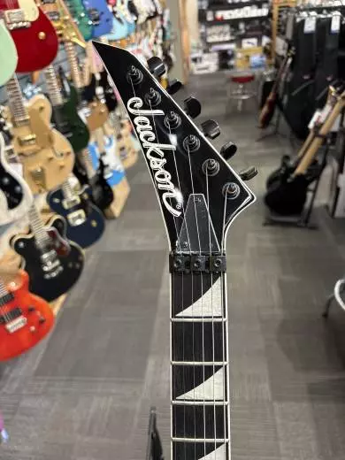 Jackson Guitars - JS32 DKA Lefty 2