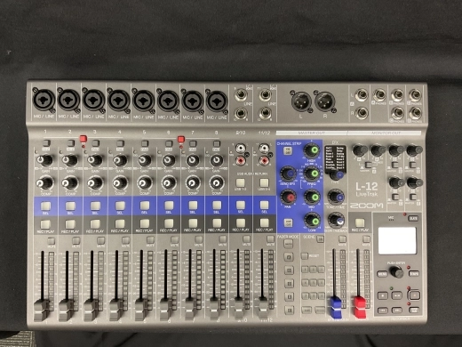 Zoom - LIVETRAK L-12 2