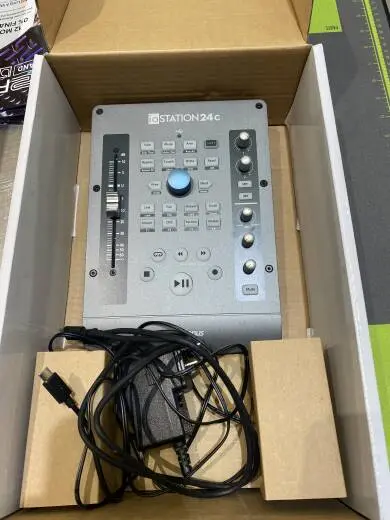 PreSonus - ioSTATION 24C 2