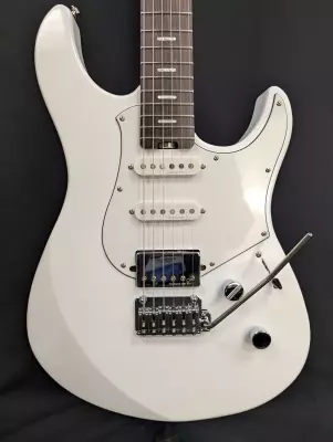 Yamaha - Pacifica Standard Plus - Shell White 2