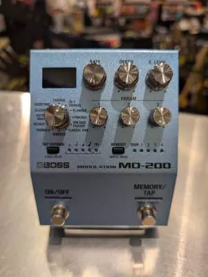 BOSS - MD-200 2