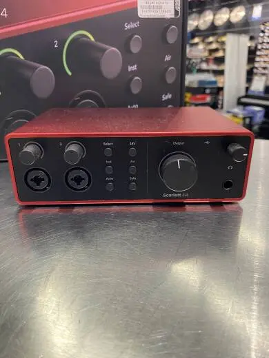 Focusrite - SCARLETT4I4MK4 2