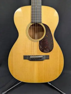 Martin Guitars - 0-18 2