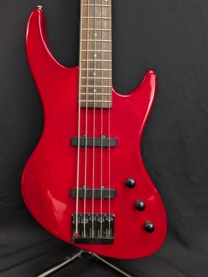 Guild Pilot Bass 2