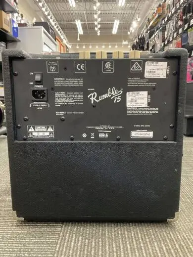 Fender - Rumble 15 2