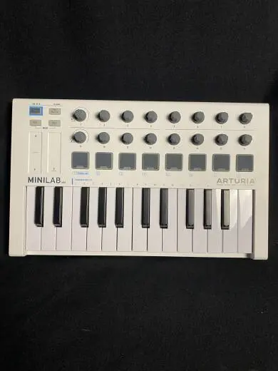 Store Special Product - Arturia - MINILAB MK II