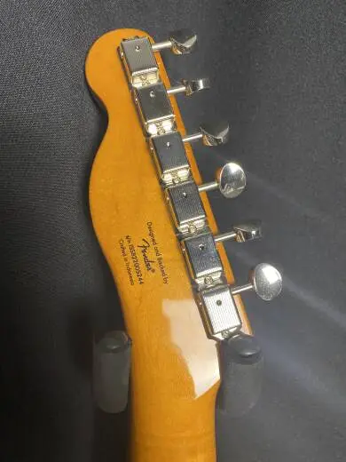 Squier - Classic Vibe 60s Telecaster - 3-Tone Sunburst 2