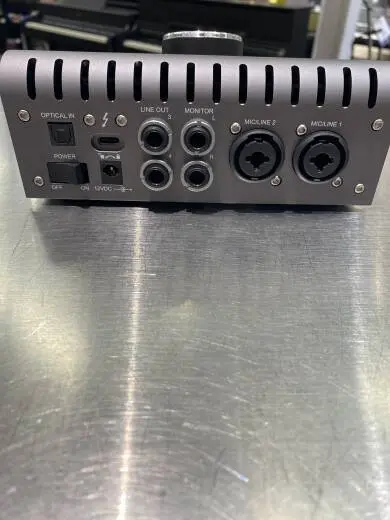 Universal Audio - UA-APLTWXQ/HE 2