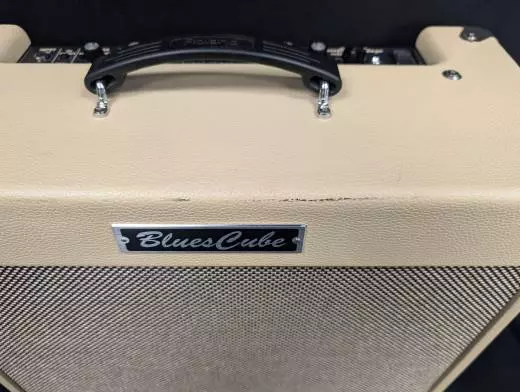 Roland - Blues Cube Stage 2