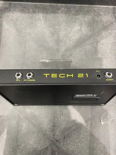 Tech 21 - BSDR-DLX 2