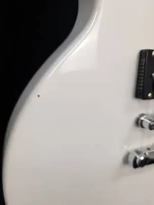 Epiphone - Pro 1 Les Paul - White 2