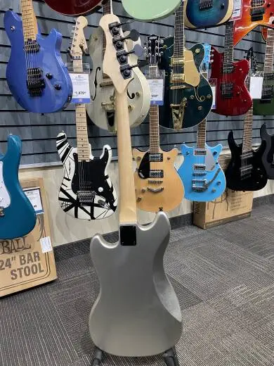GROOVE MG2030 MUSTANG BASS 2