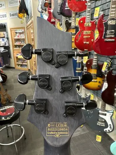 Schecter - Omen Elite 2