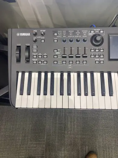 Yamaha - MODX6+ 2