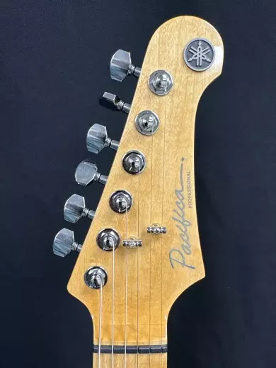 Yamaha - Pacifica Pro Beach Burst Blue 2