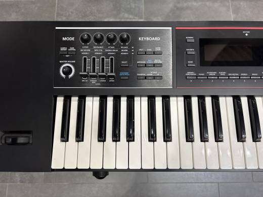 Roland Juno DS61 61-Key Synthesizer W/Phrase Pads