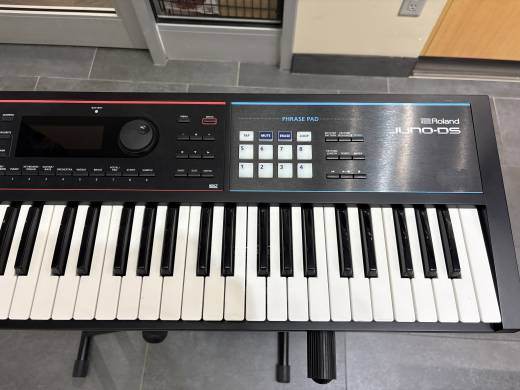 Roland Juno DS61 61-Key Synthesizer W/Phrase Pads