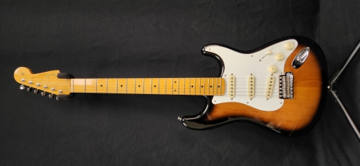 Fender - Eric Johnson Stratocaster 2-tone Sunburst