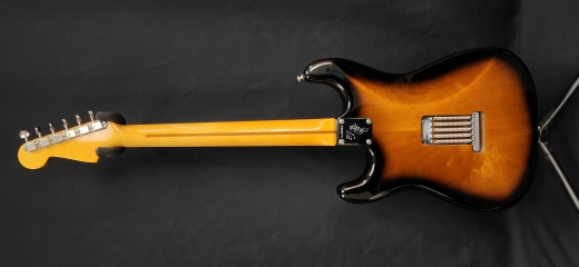 Fender - Eric Johnson Stratocaster 2-tone Sunburst 4