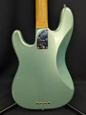 Fender - American Professional II P Bass - Mystic Surf Green 5