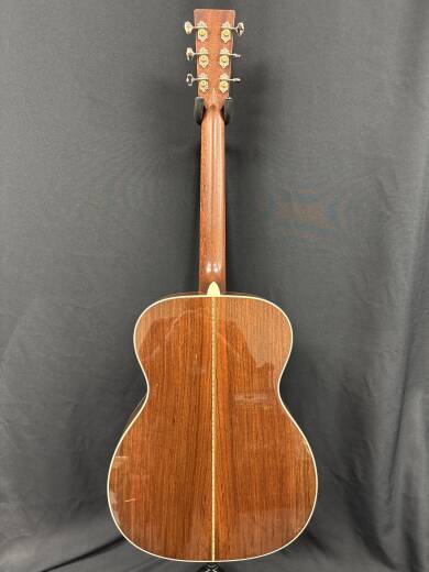 Store Special Product - Martin Guitars - 000-28 V18