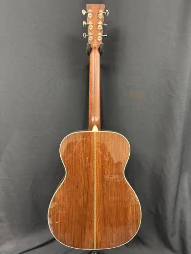 Martin Guitars - 000-28 V18 2
