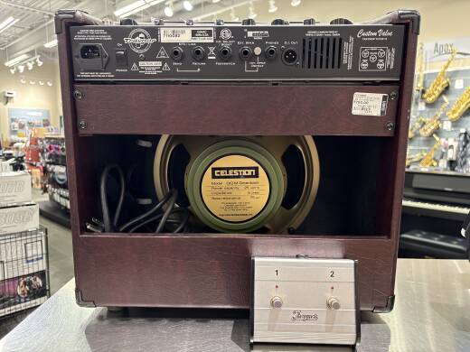 Store Special Product - Traynor - YCV20WR