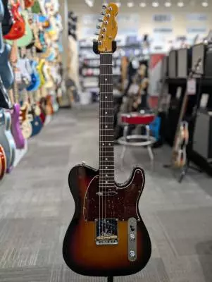 Fender - Am Pro II Tele - 3-Tone Sunburst