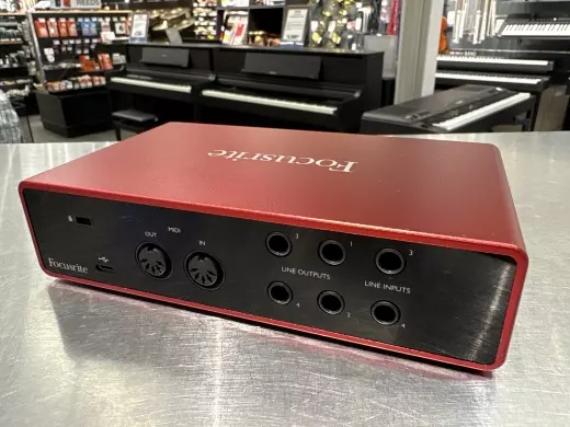 Focusrite - SCARLETT4I4MK3 2