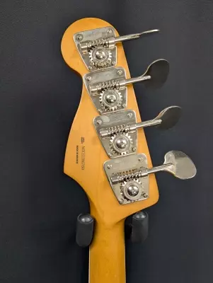 Fender - Gold Foil Jazz Bass Sonic Blue 2
