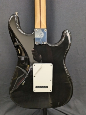Fender - Player Strat LH PF Black 4