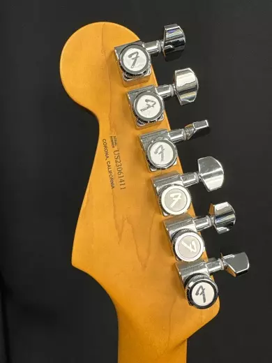 Fender - American Ultra Stratocaster Mocha Burst 2